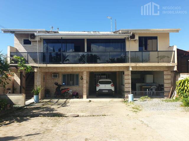 #0123 - Casa para Venda em Balneário Barra do Sul - SC