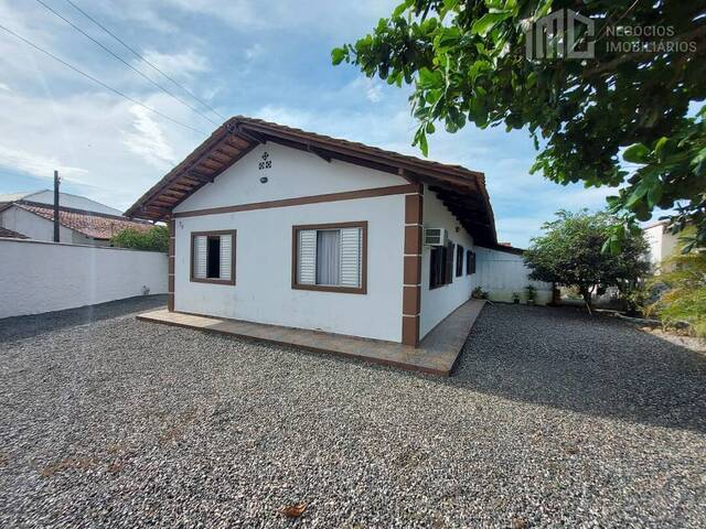 Casa para Venda em Balneário Barra do Sul - 2