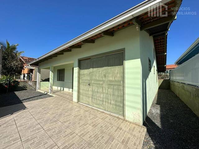 Casa para Venda em Balneário Barra do Sul - 2