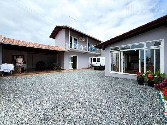 #0380 - Casa para Venda em Balneário Barra do Sul - SC