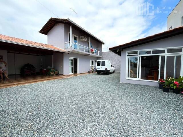 #0380 - Casa para Venda em Balneário Barra do Sul - SC