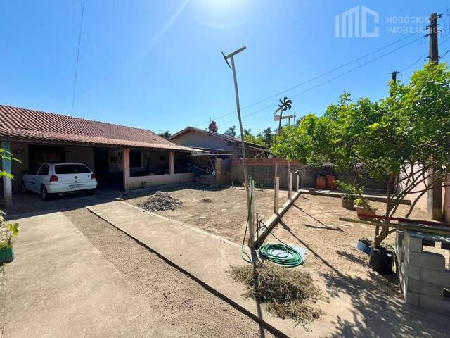 #0400 - Casa para Venda em Balneário Barra do Sul - SC