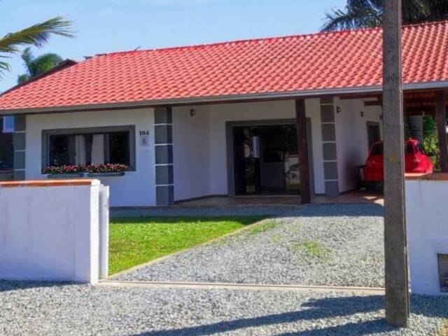 #0411 - Casa para Venda em Balneário Barra do Sul - SC