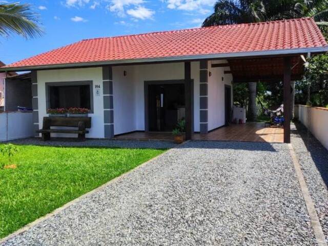 #0411 - Casa para Venda em Balneário Barra do Sul - SC
