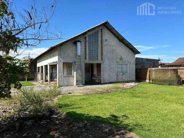 #0423 - Casa para Venda em Balneário Barra do Sul - SC