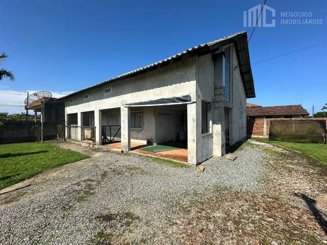 #0423 - Casa para Venda em Balneário Barra do Sul - SC