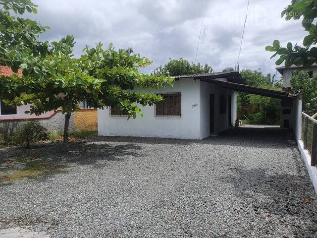 #0438 - Casa para Venda em Balneário Barra do Sul - SC