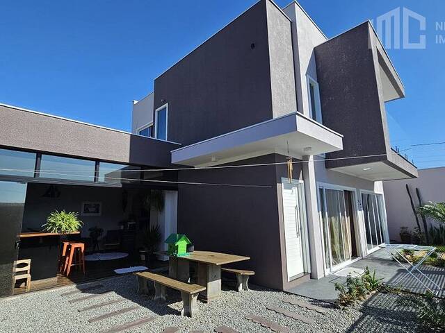 #0494 - Casa para Venda em Balneário Barra do Sul - SC