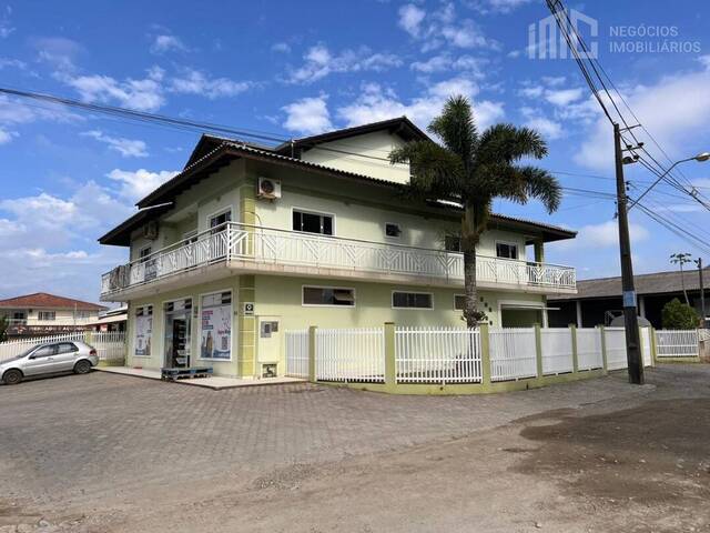 Casa para Venda em Balneário Barra do Sul - 2