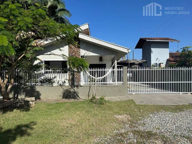 Casa para Venda em Balneário Barra do Sul - 2