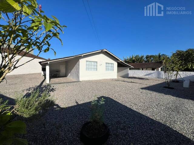 Casa para Venda em Balneário Barra do Sul - 2
