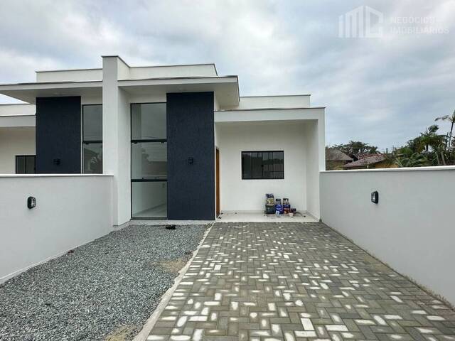 #0401 - Casa para Venda em Balneário Barra do Sul - SC
