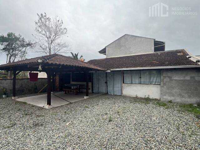 #0601 - Casa para Venda em Balneário Barra do Sul - SC