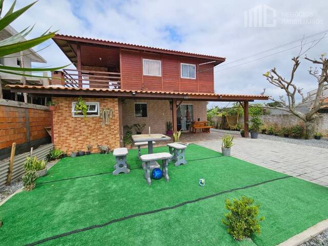 #0666 - Casa para Venda em Balneário Barra do Sul - SC