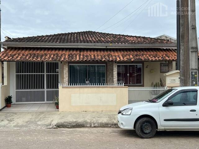 #0680 - Casa para Venda em Balneário Barra do Sul - SC