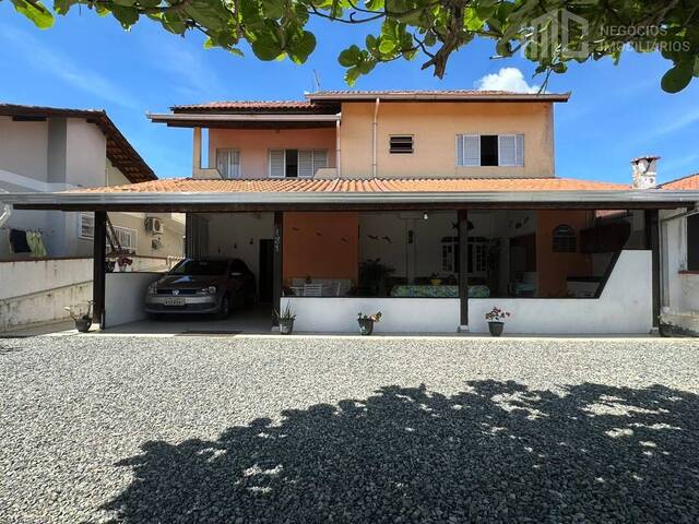 #0697 - Casa para Venda em Balneário Barra do Sul - SC