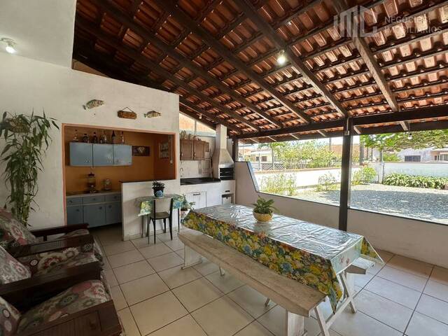 #0697 - Casa para Venda em Balneário Barra do Sul - SC