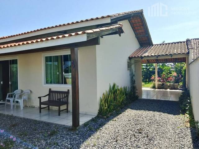 #0703 - Casa para Venda em Balneário Barra do Sul - SC