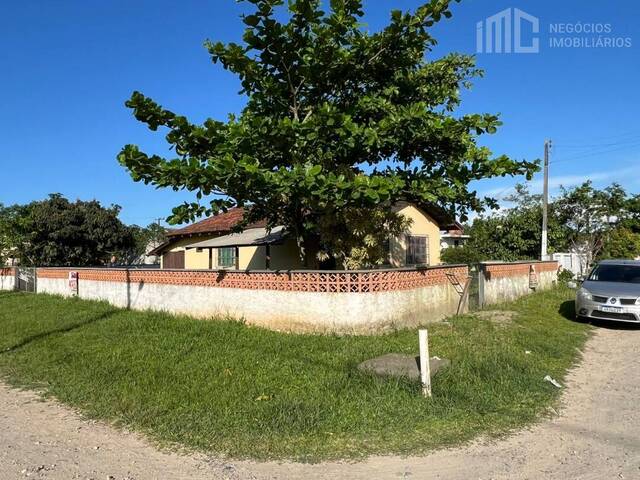 #0704 - Casa para Venda em Balneário Barra do Sul - SC