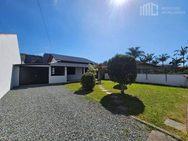 #0720 - Casa para Venda em Balneário Barra do Sul - SC