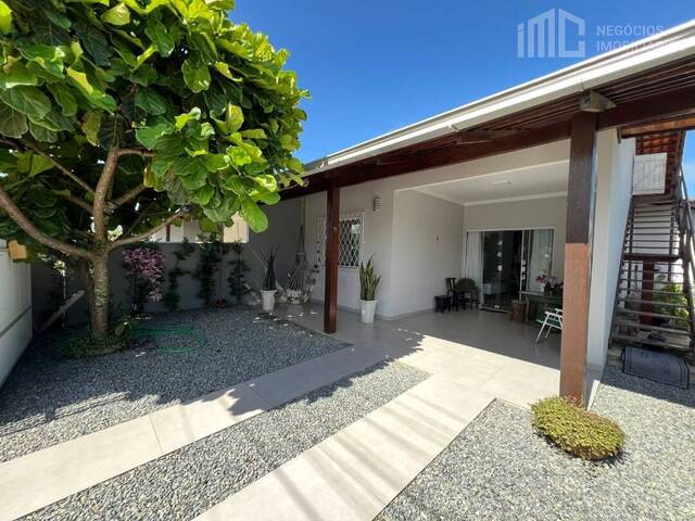 Casa para Venda em Balneário Barra do Sul - 2