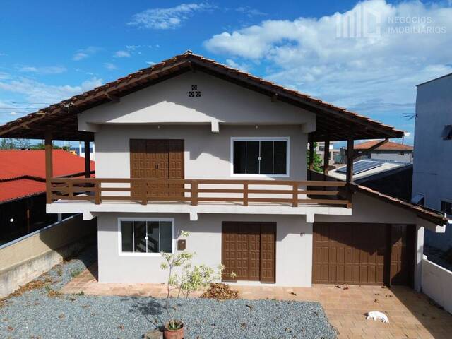 #0377 - Casa para Venda em Balneário Barra do Sul - SC