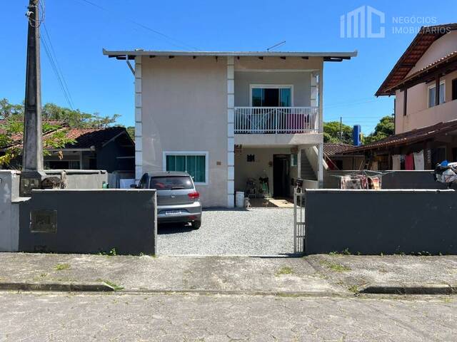 #0773 - Casa para Venda em Balneário Barra do Sul - SC