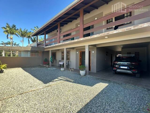 Casa para Venda em Balneário Barra do Sul - 2