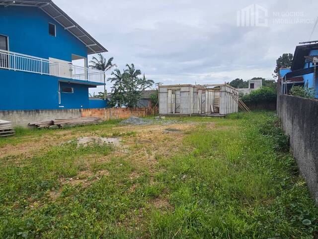 Casa para Venda em Balneário Barra do Sul - 1