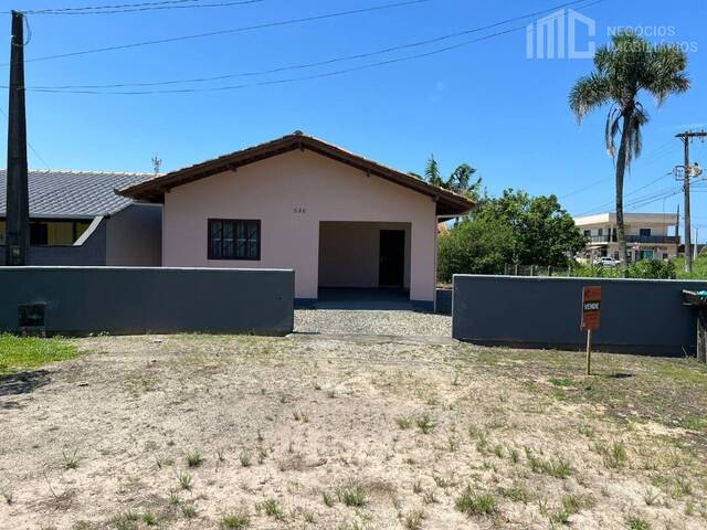 Casa para Venda em Balneário Barra do Sul - 2