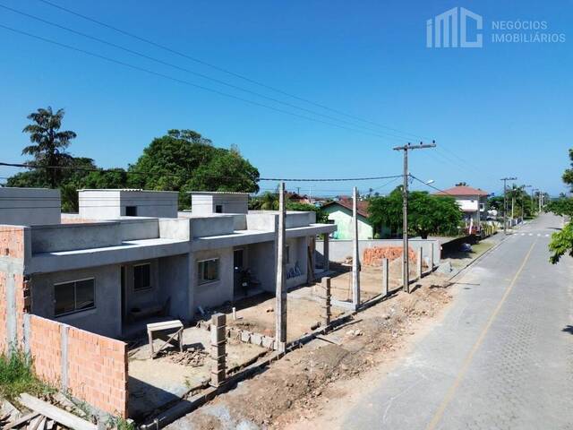 #0747 - Casa para Venda em Balneário Barra do Sul - SC