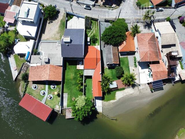 #0862 - Casa para Venda em Balneário Barra do Sul - SC