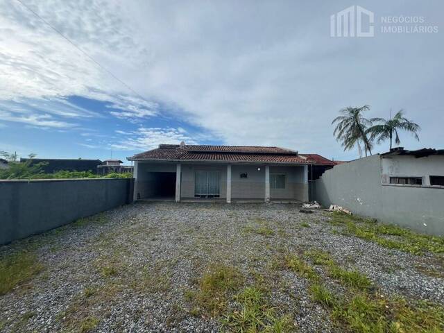 Casa para Venda em Balneário Barra do Sul - 2