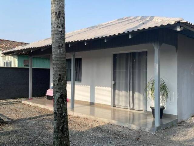 Casa para Venda em Balneário Barra do Sul - 2