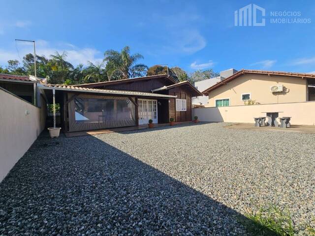 #0967 - Casa para Venda em Araquari - SC - 2