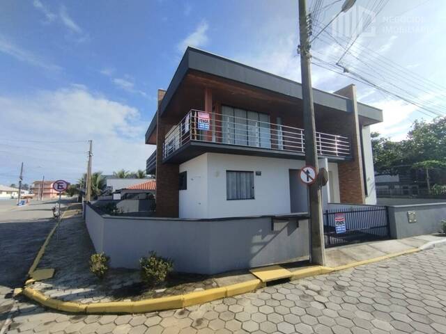 Casa para Venda em Balneário Barra do Sul - 3