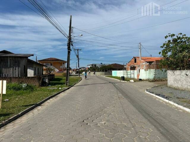 Terreno para Venda em Balneário Barra do Sul - 4
