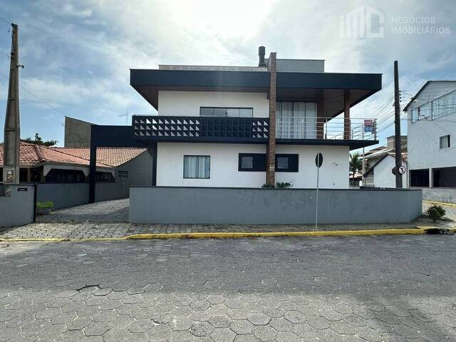 Casa para Venda em Balneário Barra do Sul - 2