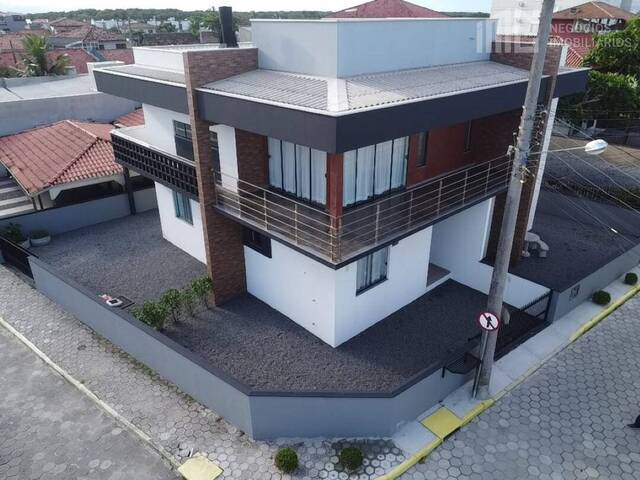 Casa para Venda em Balneário Barra do Sul - 5