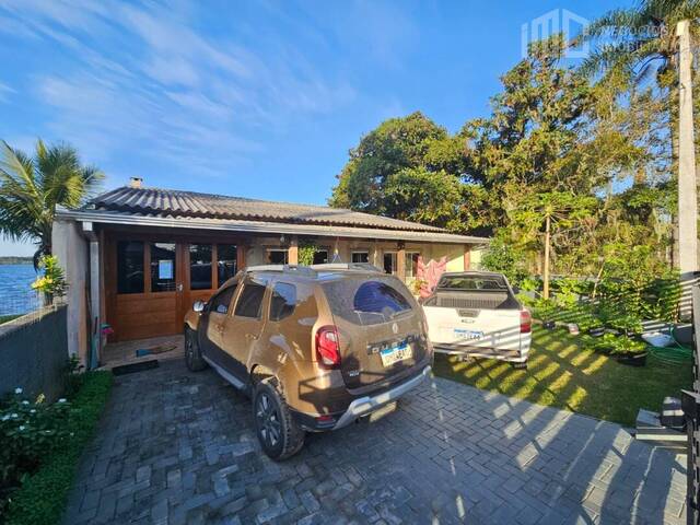 #1015 - Casa para Venda em Balneário Barra do Sul - SC