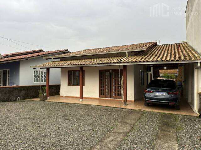 Casa para Venda em Balneário Barra do Sul - 2