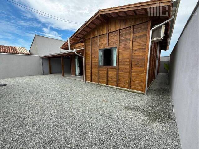 Casa para Venda em Balneário Barra do Sul - 2