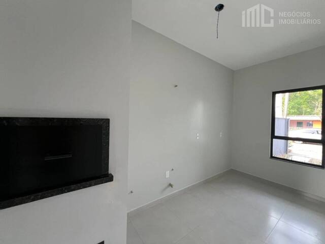 Casa para Venda em Balneário Barra do Sul - 5