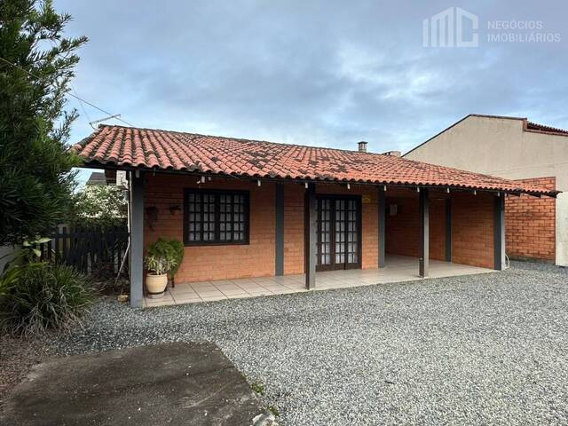 Casa para Venda em Balneário Barra do Sul - 2