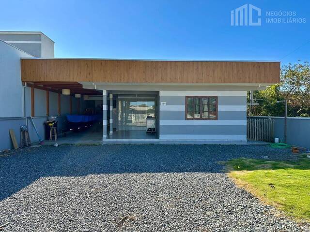Casa para Venda em Balneário Barra do Sul - 2
