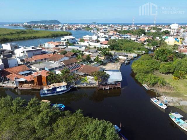 #0843 - Casa para Venda em Balneário Barra do Sul - SC