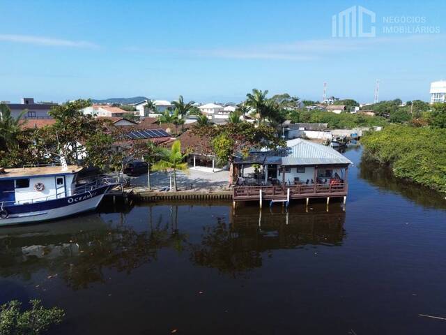 #0843 - Casa para Venda em Balneário Barra do Sul - SC
