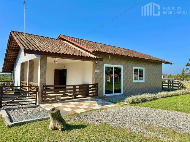 Venda em Pinheiros - Balneário Barra do Sul