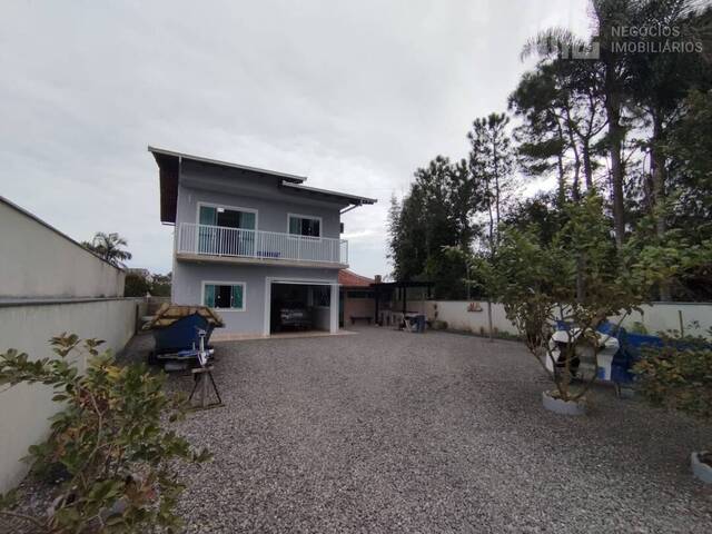 Venda em Pinheiros - Balneário Barra do Sul