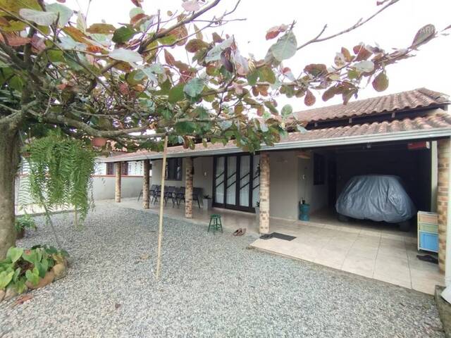 Casa para Venda em Balneário Barra do Sul - 1